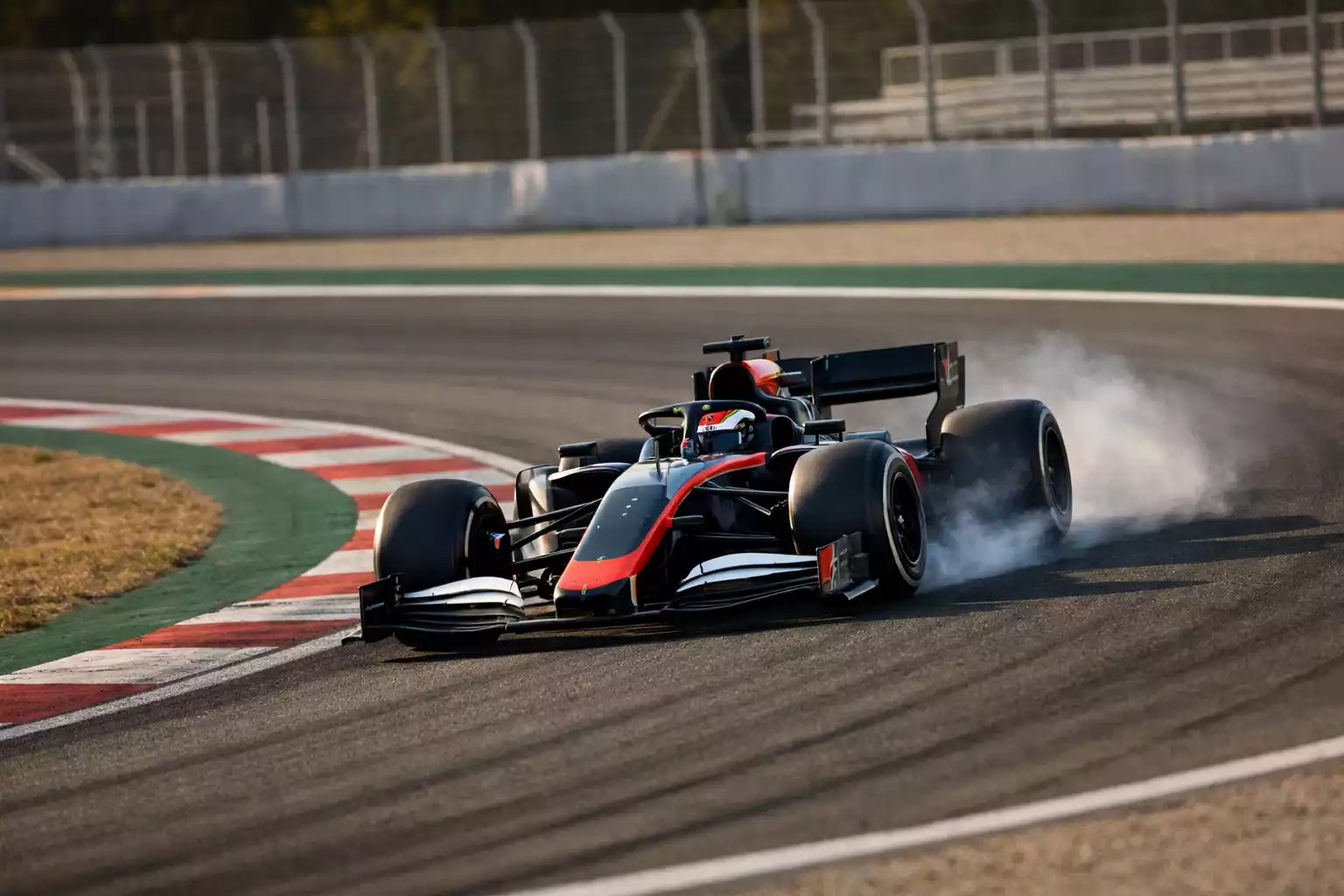 Formule 1 kwalificatie met coureur op snelle ronde voor pole position